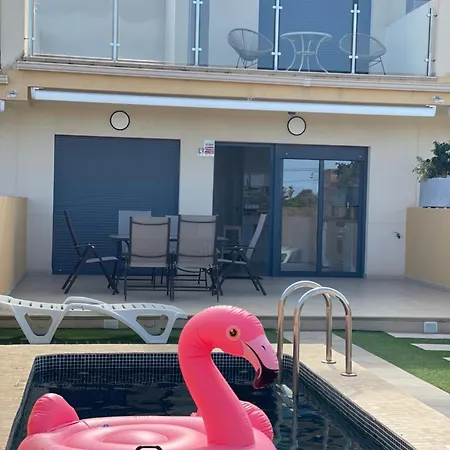 Duplex Con Piscina Individual Y Vistas Al Mar En בית נופש *